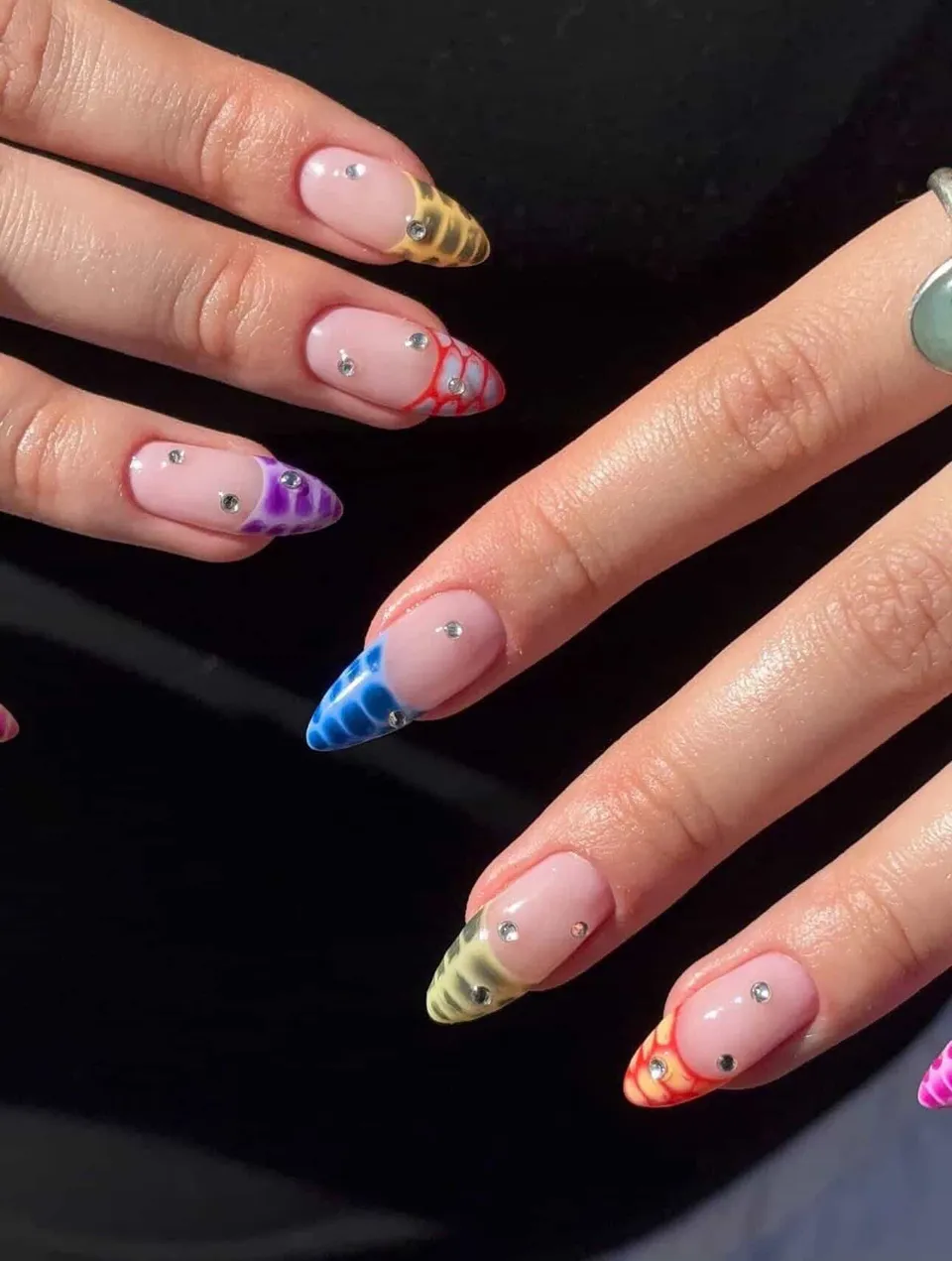 Press on nails