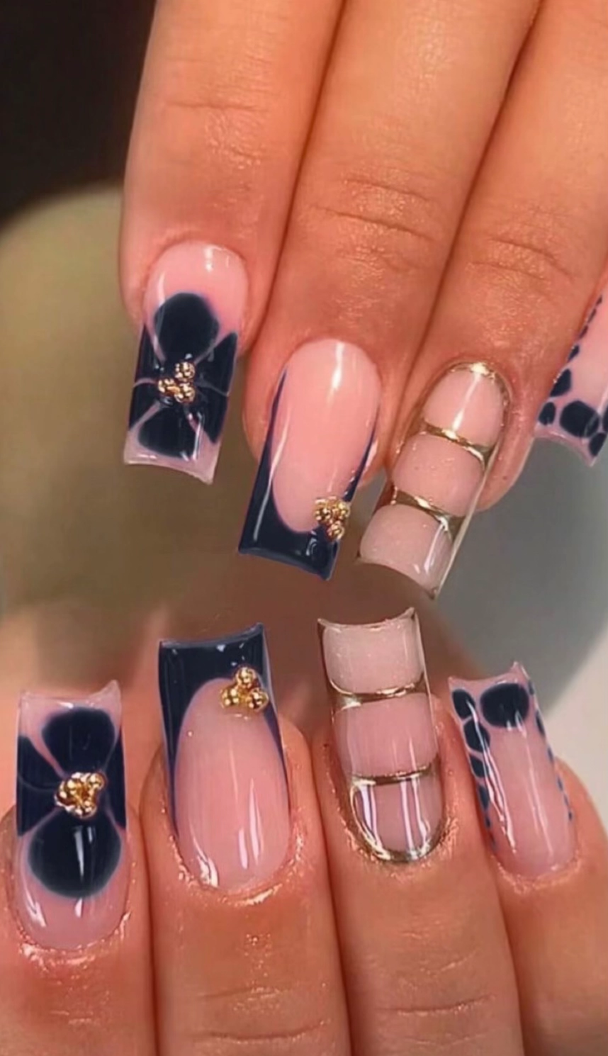 Press on nail