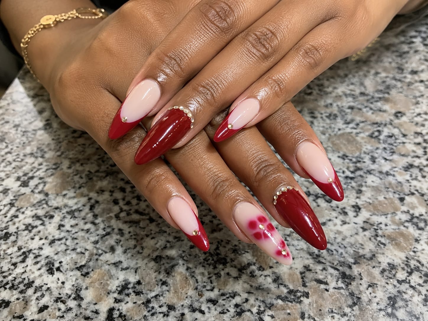 Press-on nails Red French tips blooming flowers