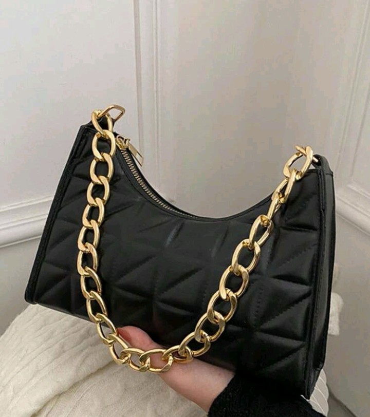 Lightweigh Chain Bag