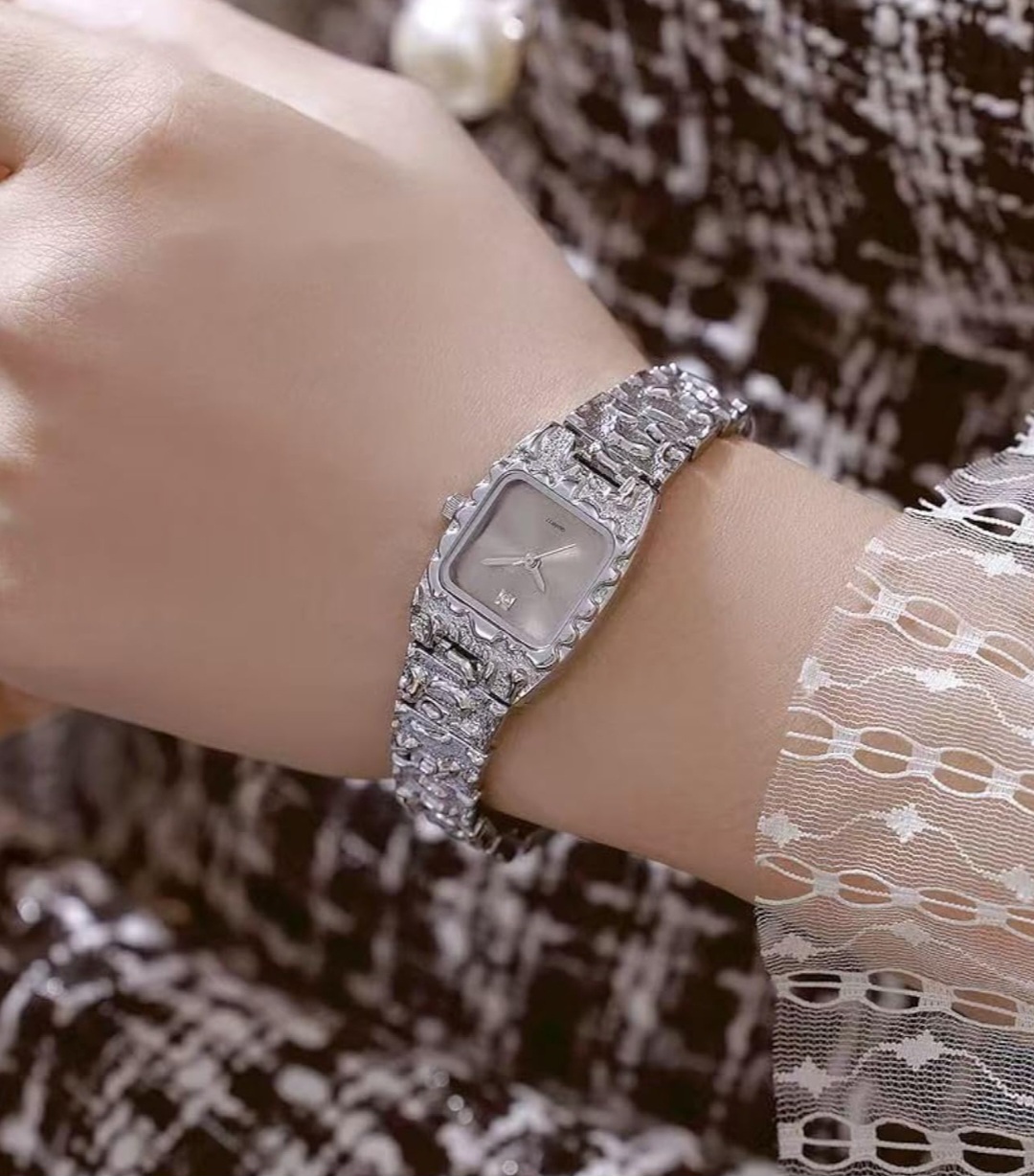 Women's Alloy fine band watch